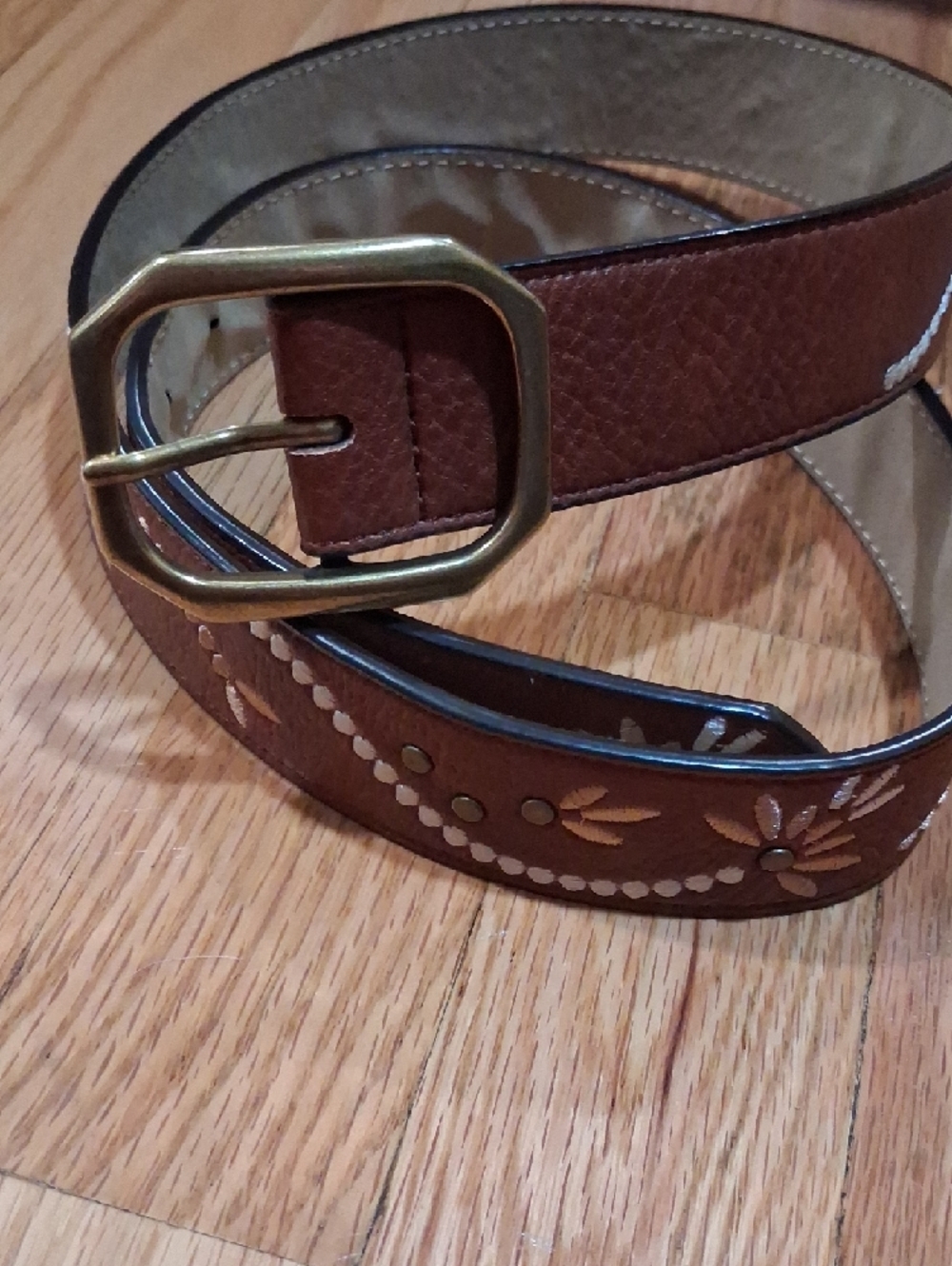Cute Boho Festival Floral Embossed Women's Belt - Picture 3 of 3